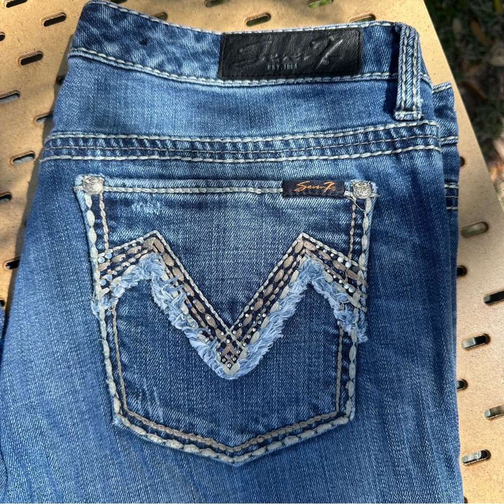 Seven7 Women's Flare Leg Medium Wash Jeans Low Rise with Embroidered Pocket Y2K - Picture 2 of 9